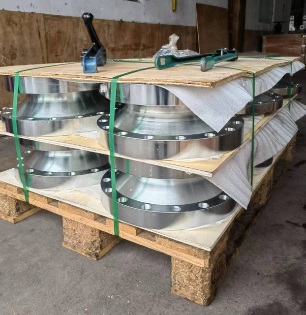 125 kgs à l'usinage en zinc lourd Bride en acier d'usinage personnalisé pour le système de contrôle de débit