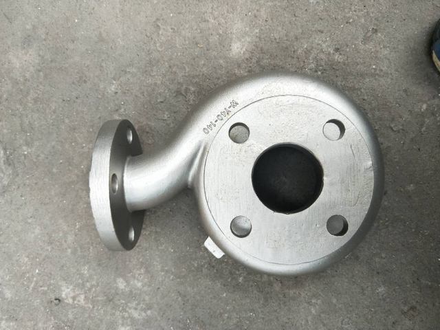 Boîtier de pompe à eau du moteur 